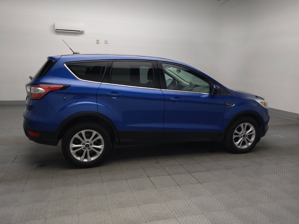 Used 2017 Ford Escape SE w/ SE Cold Weather Package FWD image 10
