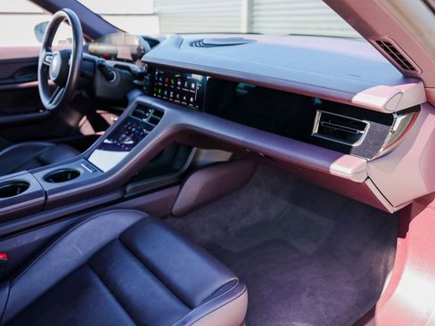 Certified 2021 Porsche Taycan image 27