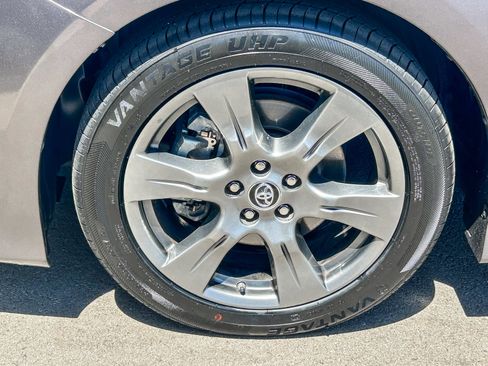 Used 2020 Toyota Sienna SE w/ SE Preferred Package FWD image 10