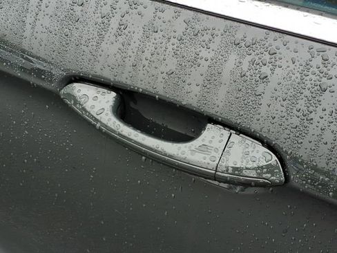 Used 2023 Ford Edge SEL image 16