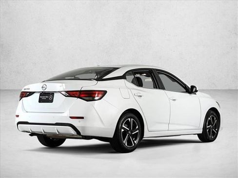 Used 2025 Nissan Sentra SV FWD image 5