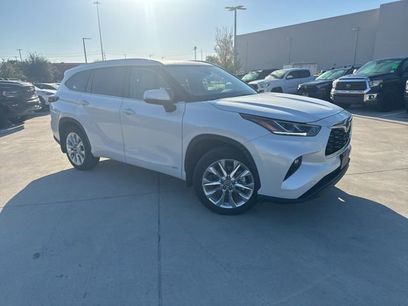 Used 2024 Toyota Highlander Limited