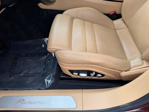 Used 2018 Porsche Panamera 4 RWD image 26