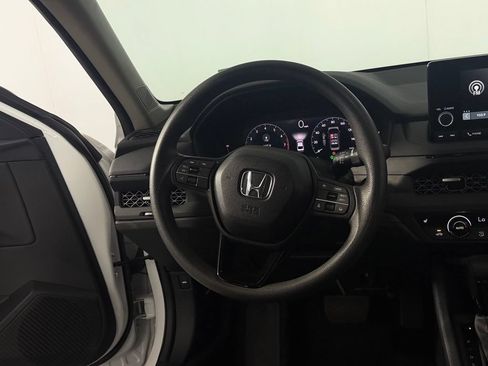 Used 2025 Honda Accord SE image 14
