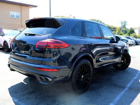 Used 2015 Porsche Cayenne S w/ Premium Package image 2