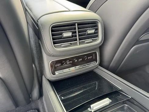 Used 2021 Mercedes-Benz Maybach GLS 600 4MATIC image 13