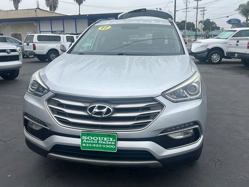 Used 2017 Hyundai Santa Fe Sport image 2