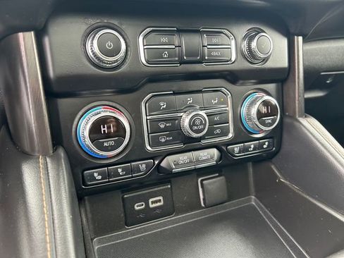 Used 2021 GMC Yukon AT4 w/ LPO, Illumination Package AWD/4WD image 30