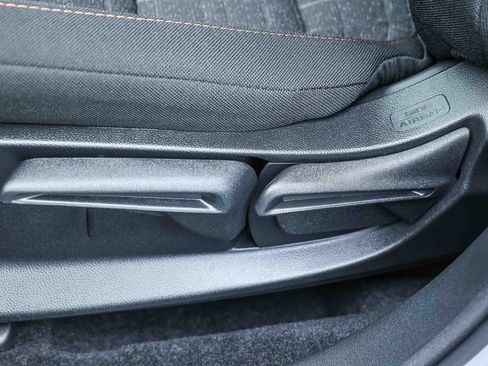 Used 2025 Honda HR-V Sport image 27