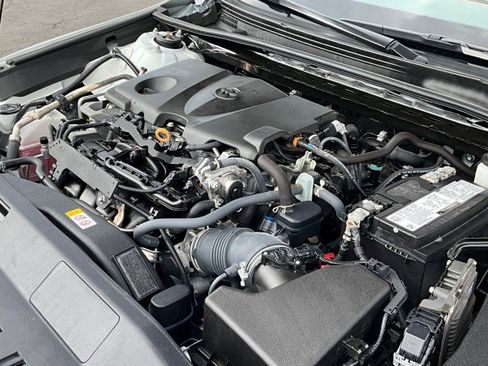 Used 2024 Toyota Camry LE image 10