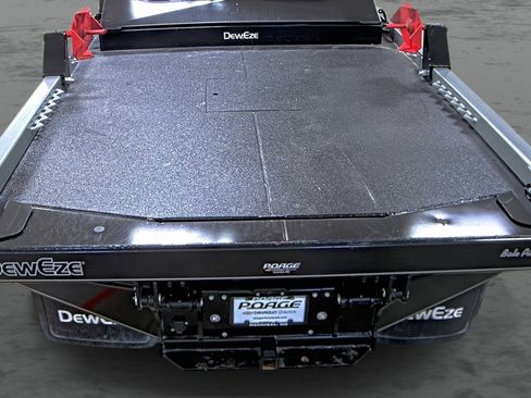 Used 2024 GMC Sierra 3500 SLE w/ SLE Convenience Package image 11