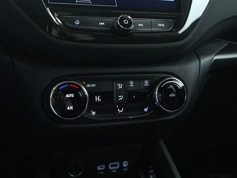 Used 2022 Chevrolet TrailBlazer LT w/ Convenience Package image 22