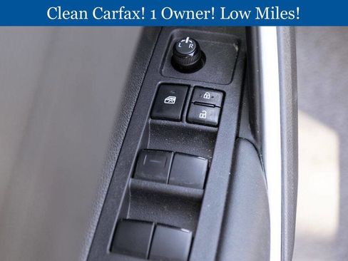 Used 2024 Toyota Corolla Cross XLE w/ Convenience Package image 20