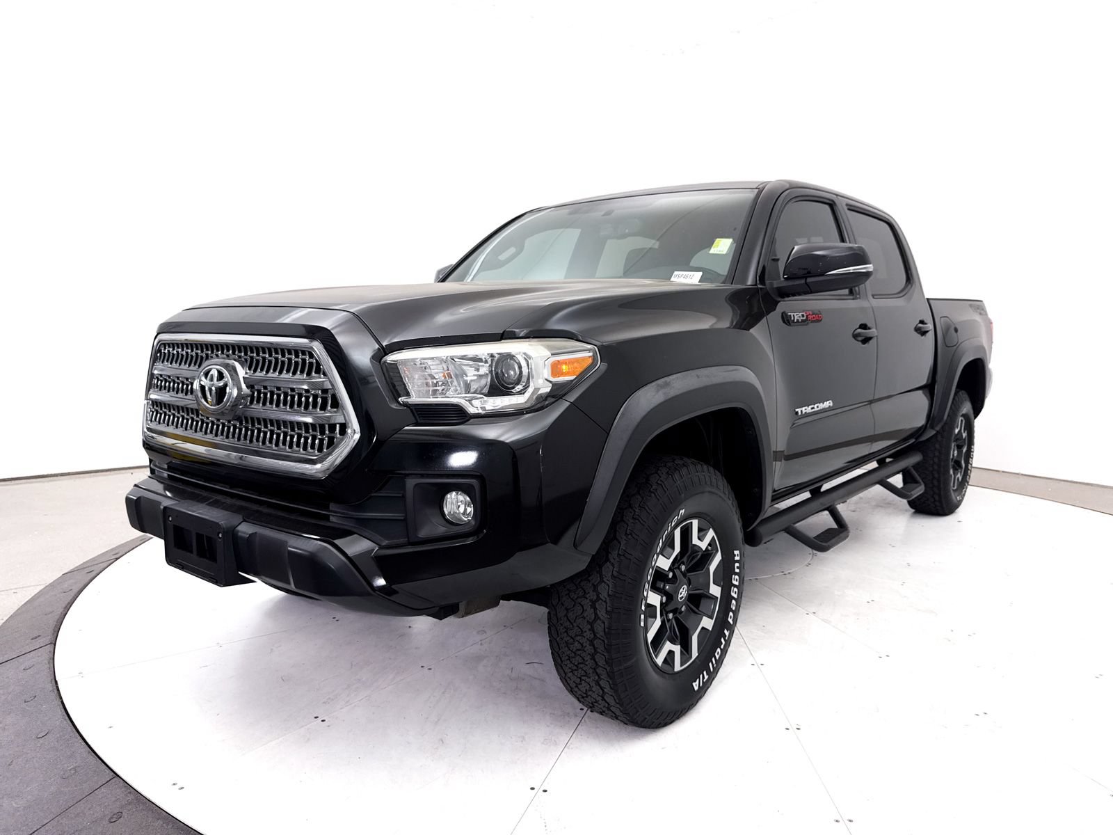 Used 2017 Toyota Tacoma TRD Off-Road w/ Tow Package RWD image 11