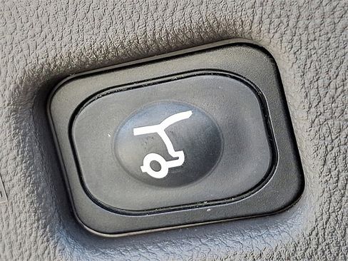 Used 2021 Lincoln Nautilus Reserve image 30