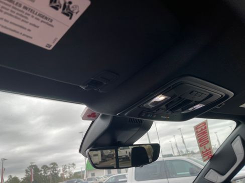 Used 2024 GMC Sierra 1500 AT4 w/ Technology Package image 23