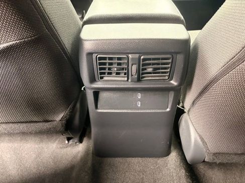 Used 2025 Toyota 4Runner SR5 AWD/4WD image 16