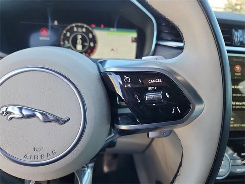 Used 2023 Jaguar F-PACE S image 21