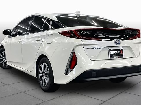 Used 2018 Toyota Prius Prime Advanced FWD image 11
