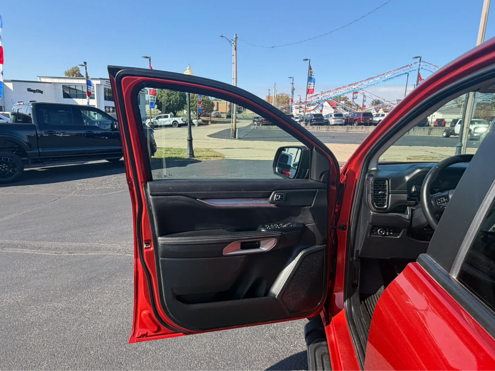 Used 2024 Ford Ranger Lariat w/ FX4 Off-Road Package AWD/4WD image 18