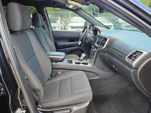 Used 2021 Jeep Grand Cherokee Laredo RWD image 21