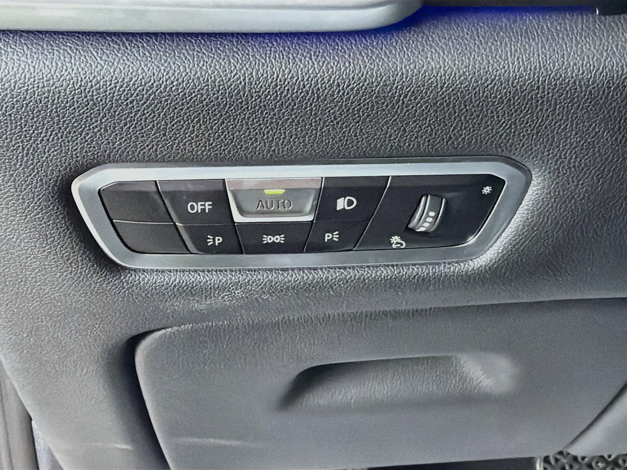 Used 2022 BMW X5 sDrive40i w/ Premium Package RWD image 36