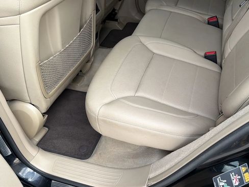 Used 2015 Mercedes-Benz ML 350 4MATIC image 36