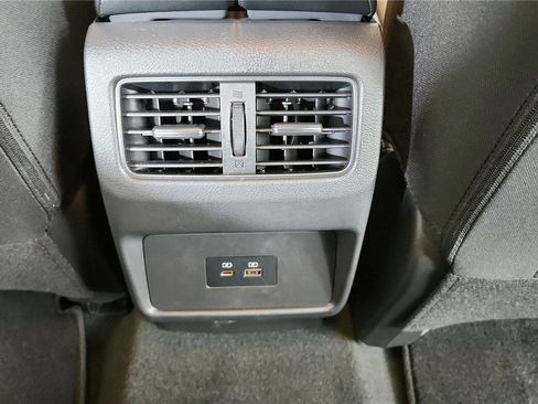 Used 2023 Nissan Rogue SV FWD image 14