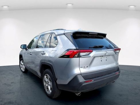 Used 2019 Toyota RAV4 XLE AWD/4WD image 17