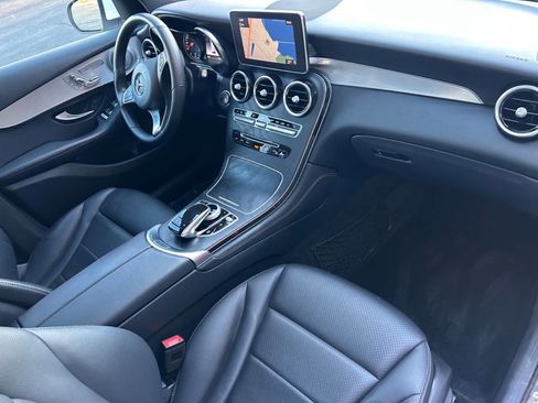Used 2019 Mercedes-Benz GLC 300 4MATIC w/ Multimedia Package image 30