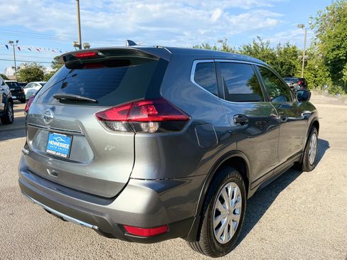 Used 2020 Nissan Rogue S FWD image 27