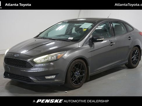 Used 2016 Ford Focus SE w/ Equipment Group 201A FWD image 1