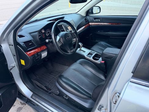 Used 2012 Subaru Outback 3.6R Limited w/ Moonroof Pkg image 17