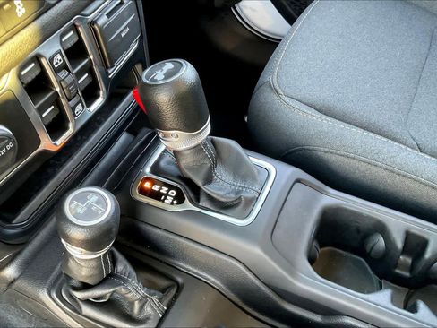 Used 2024 Jeep Wrangler Sport S w/ Convenience Group image 15