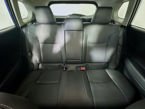 Used 2023 Toyota Corolla Cross XLE w/ Convenience Package FWD image 30