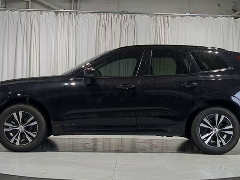 Used 2024 Volvo XC60 B5 Core AWD/4WD image 5