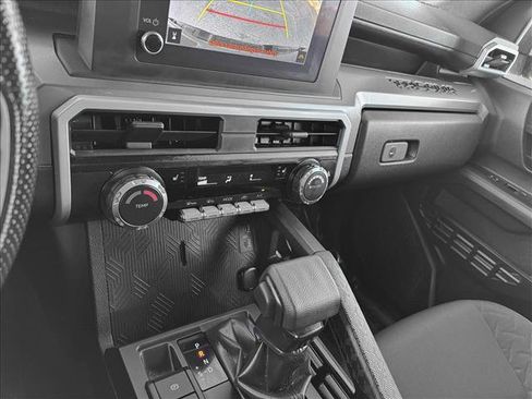 Certified 2024 Toyota Tacoma SR5 AWD/4WD image 14