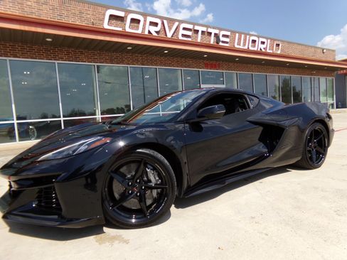Used 2025 Chevrolet Corvette E-Ray w/ Battery Protection Package AWD/4WD image 1