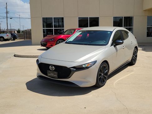 Used 2024 MAZDA MAZDA3 s FWD image 3
