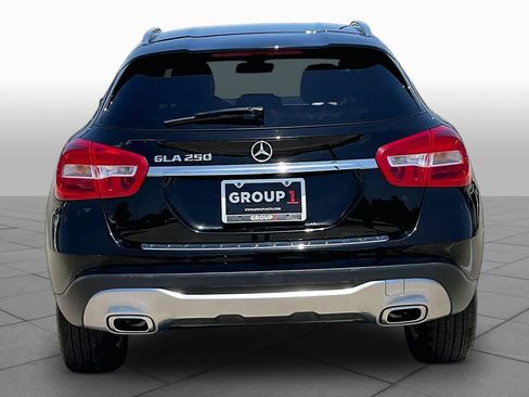 Used 2018 Mercedes-Benz GLA 250 w/ Premium Package image 5