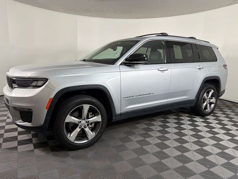 Used 2021 Jeep Grand Cherokee L Limited AWD/4WD image 25