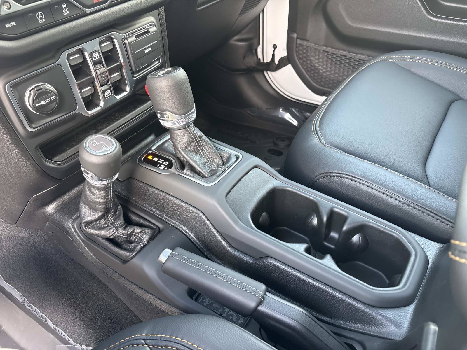 New 2027 Jeep Wrangler Unlimited Sahara AWD/4WD image 26
