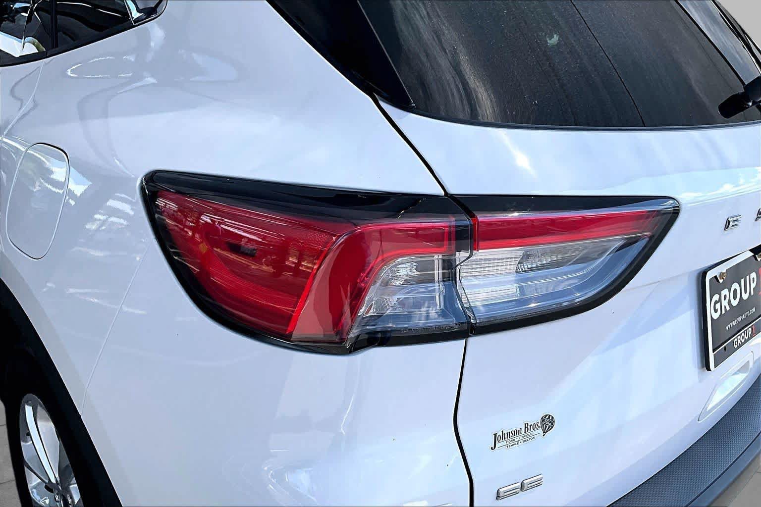 Used 2020 Ford Escape SE FWD image 29