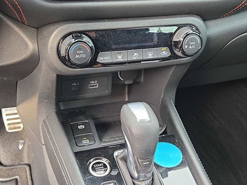 Used 2023 Nissan Kicks SR image 27