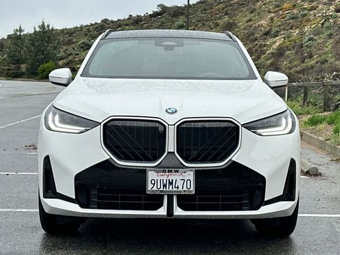 Used 2025 BMW X3 xDrive30i w/ Premium Package image 10