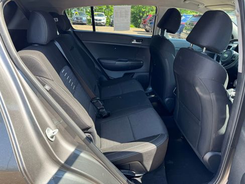 Used 2018 Kia Sportage LX AWD/4WD image 12