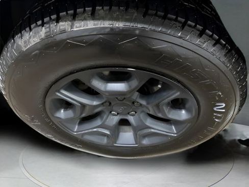 Used 2019 Jeep Cherokee Trailhawk image 25