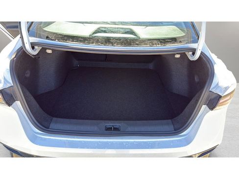 New 2026 Nissan Sentra SR FWD image 17