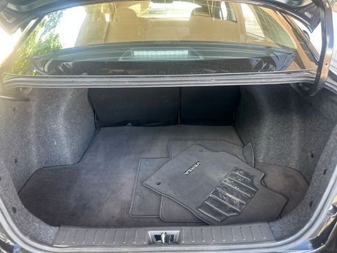 Used 2025 Nissan Versa SV FWD image 29