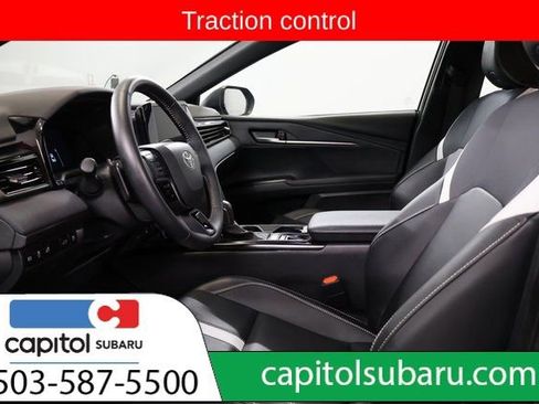 Used 2025 Toyota Camry SE image 13